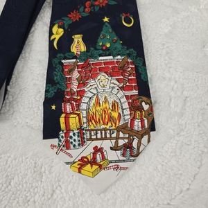 Surrey Christmas Tie